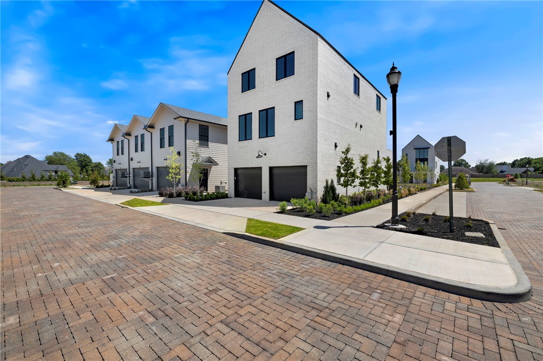 Pinnacle Village - Residential