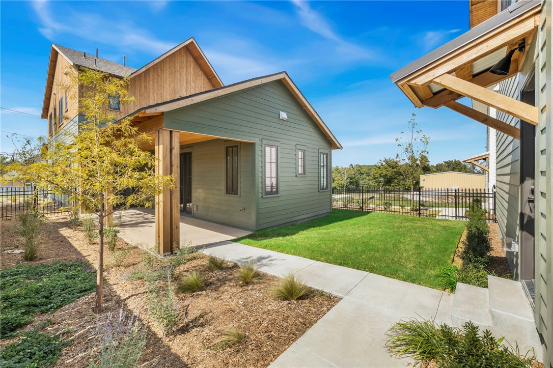 Arboretum Row - Residential
