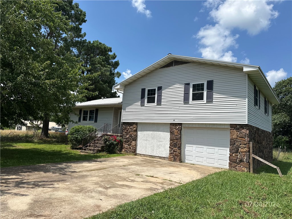 Check out this 3 bedroom 2 full bath home just 5 miles south of Jasper. This property sits on 1.5 acres with a barn and pasture for a few animals. There are also some lovely apple and pear trees. There is a fenced back yard for your fur babies or kids to play. The home is close to the Buffalo National River and The small town of Jasper population less than 550 people is nestled in a beautiful valley surrounded by scenic mountains. This is a must see property. This is a foreclosure and seller will not pay customary title police, escrow fees, survey or transfer fees. POF or Pre-Qual letter dated 30 days or less required with offer. All offers must be submitted at www.vrmproperties.com. Agents must register as a user, enter the property address, and click on start offer.