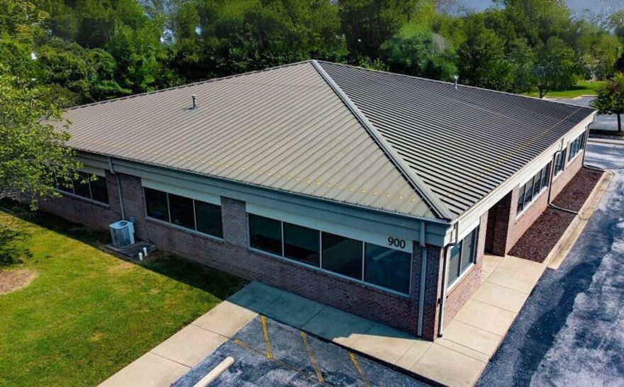 Prime Bentonville location
• Directly off Interstate 49 with high visibility and easy access.
• Only 2 miles from the new Walmart Home Office campus.

Custom finishes
• Customize your space at the on-site design center: choose your own flooring, paint colors, countertops, and ceiling grid.

Office park amenities
• Trailhead and walking paths.
• 24/7 fitness center.
• Stepping Stones Children’s Academy (on-site daycare).
• River Grill (onsite dining).
• Local summer food trucks.