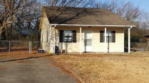 Great Starter Home or Rental. In town near hosptial and shopping. Well taken care of home with fenced in back yard, newer carpet in bedrooms and ceramic tile in kitchen & living room. Great investment property, has stayed rented for years. Must see today!