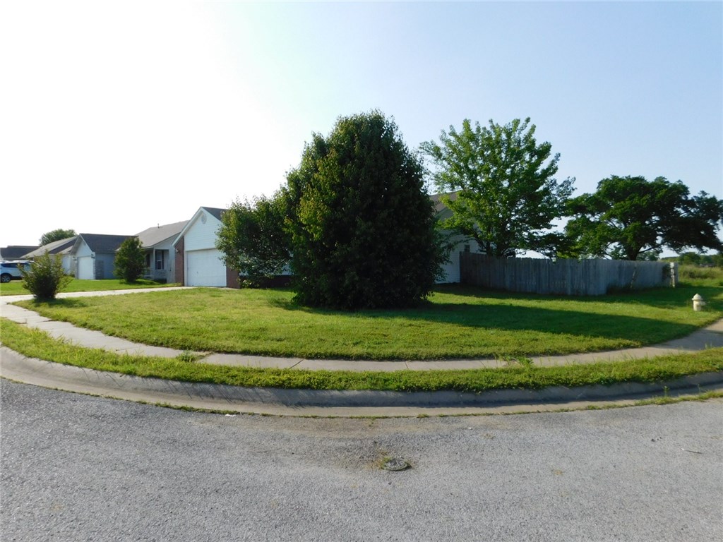Good neighborhood near schools, shopping, dining and hospital. Large corner lot, fenced back yard, back deck with hot tub. 3/2 split plan, fireplace in living room. Case#031-317470 HUD HOMES SOLD AS IS. www. chronossolutions.com www.hudhomestore.com