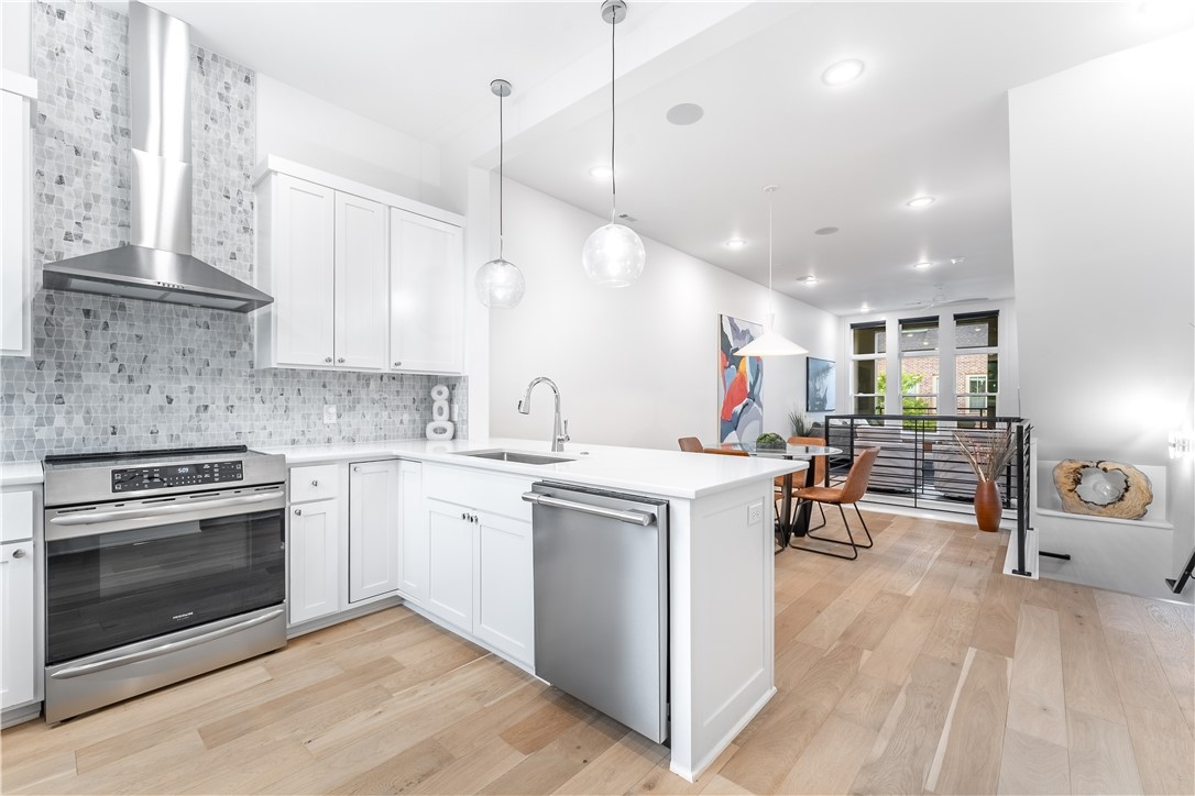 T J HOLLANDS SUB-BENTONVILLE - Residential