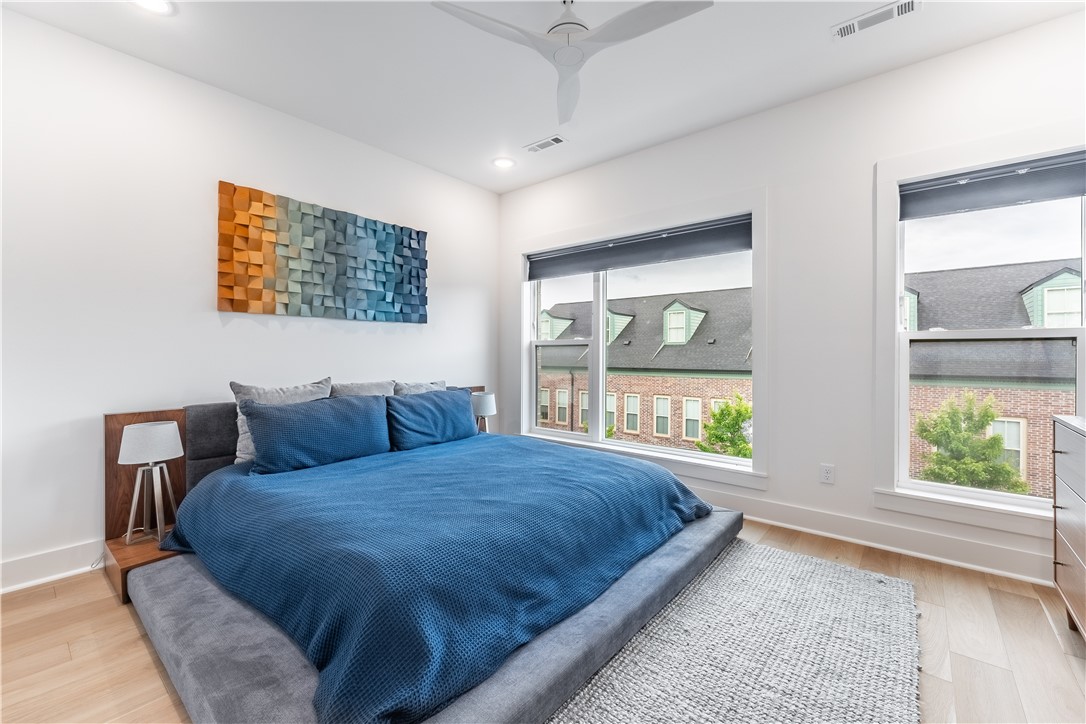 T J HOLLANDS SUB-BENTONVILLE - Residential