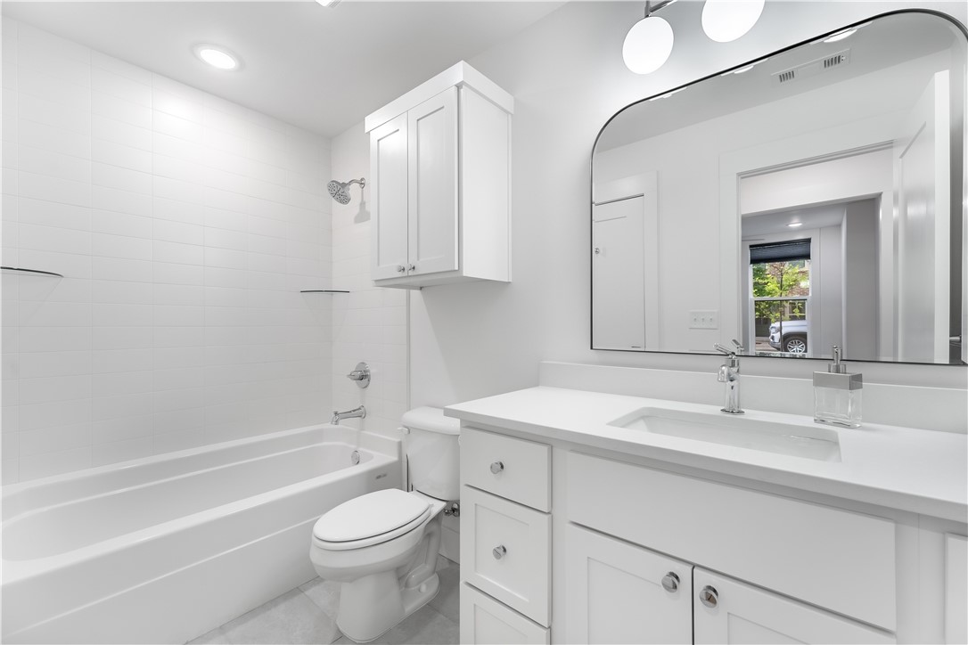 T J HOLLANDS SUB-BENTONVILLE - Residential