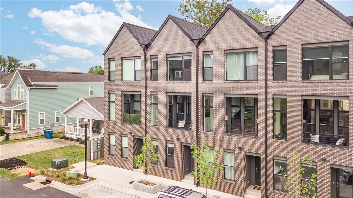 T J HOLLANDS SUB-BENTONVILLE - Residential