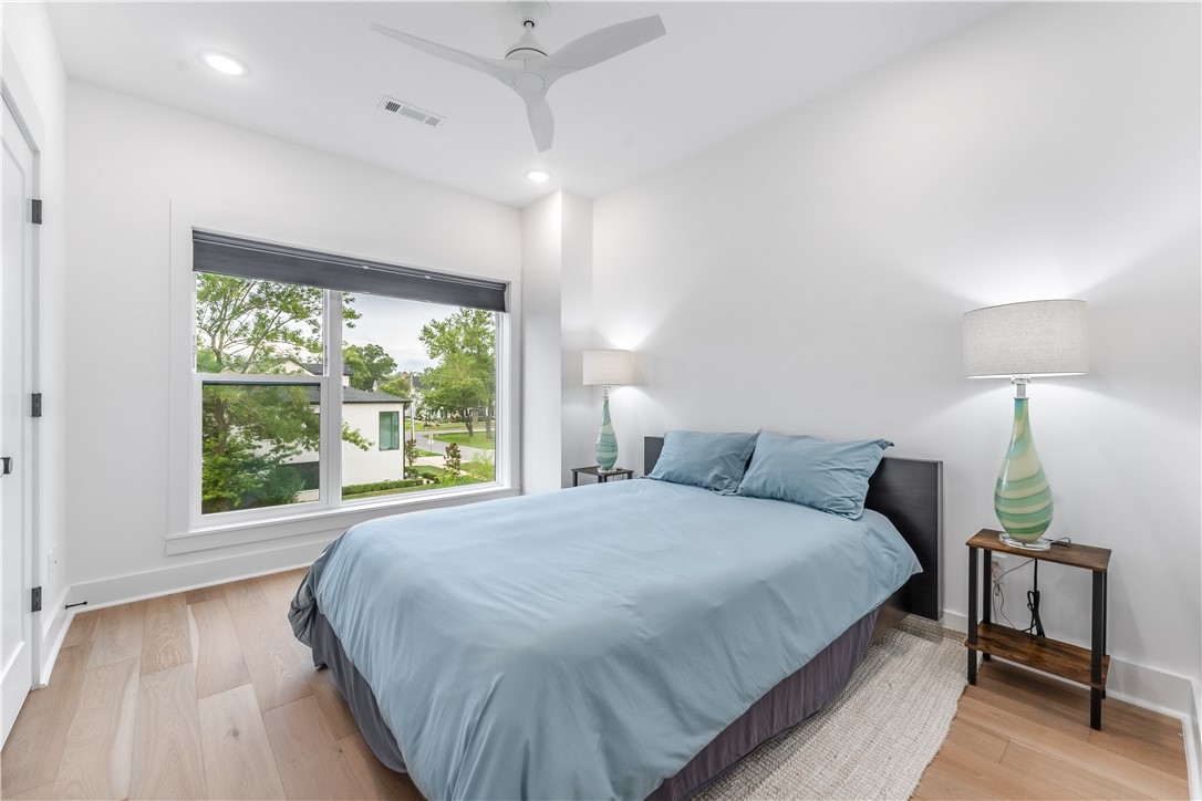 T J HOLLANDS SUB-BENTONVILLE - Residential