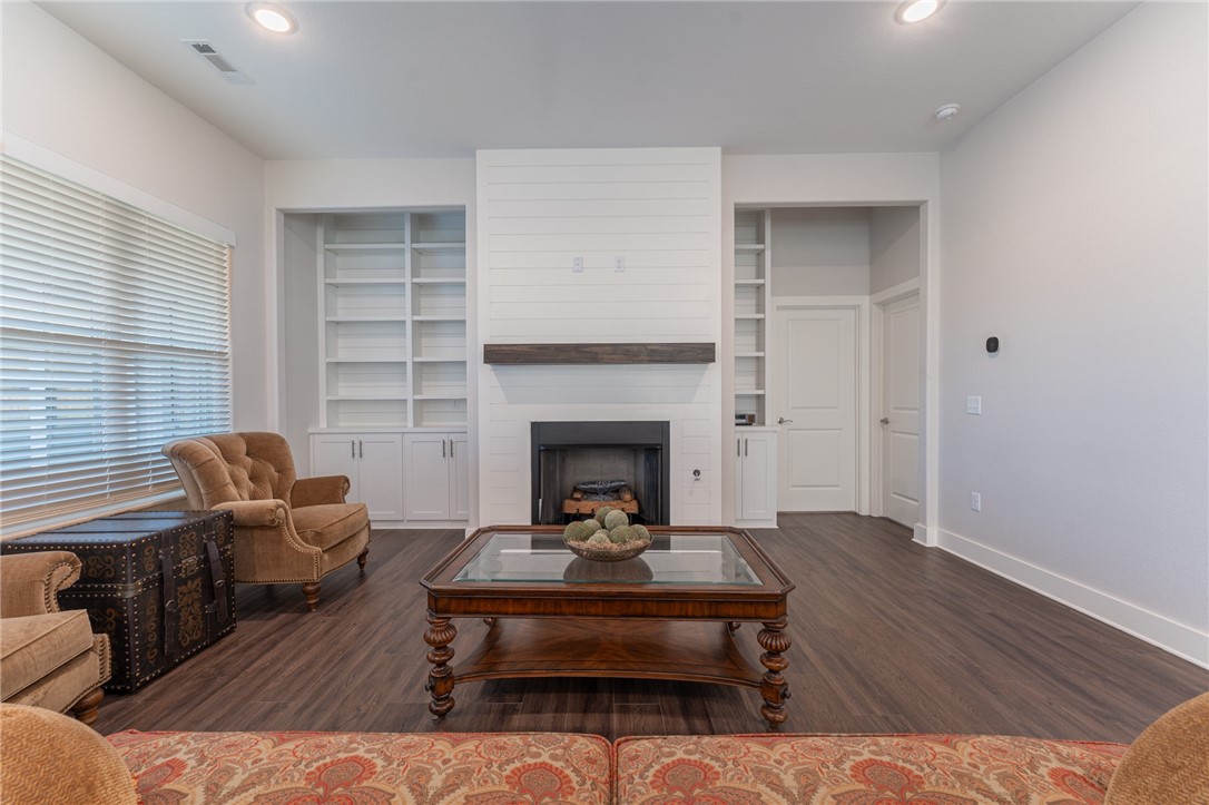 Bethel Elm - Residential