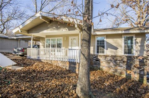 Photo of 11 Bromwich Lane, Bella Vista, AR 72715 (MLS # 1330722)