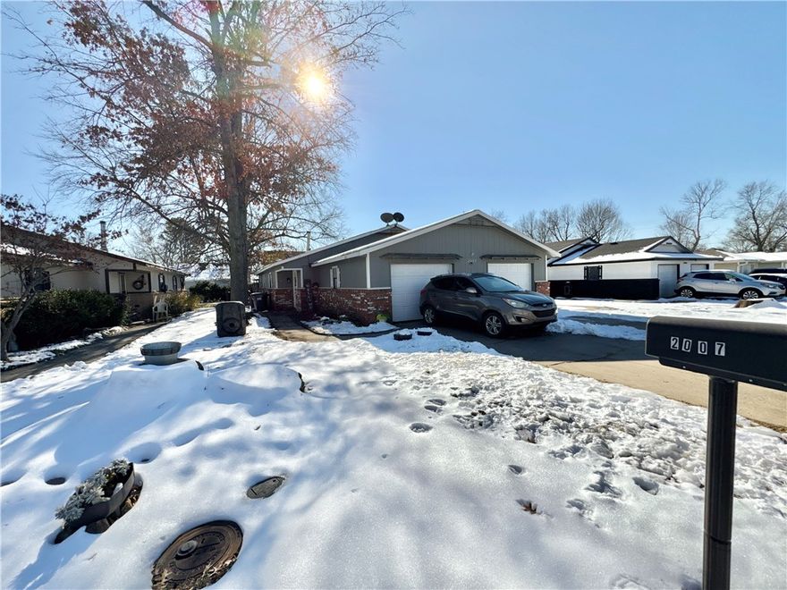 Each unit is 3 bed, 1 bath townhome that has been a great rental. The garage was converted into a 3rd bedroom and a storage area. Located just 3 minutes from Johnson Square, 6 minutes to NWA Mall, and 8 minutes from Downtown Springdale, this turnkey property offers the perfect blend of convenience and potential. This property is situated only minutes from I49, is near shopping, restaurants, and all major amenities. All units have same layout and interior pictures are of unit 2007 B. Property is sold as-is and more units available for purchase.