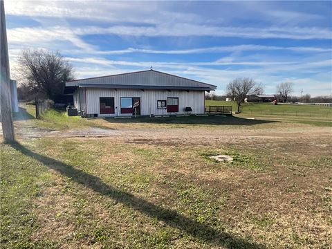 Photo of 455 W Tulsa Avenue, Kansas, OK 74347 (MLS # 1329598)