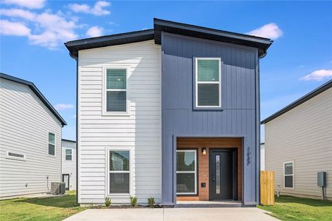 Photo of 600 Discovery Avenue, Bentonville, AR 72712 (MLS # 1342952)