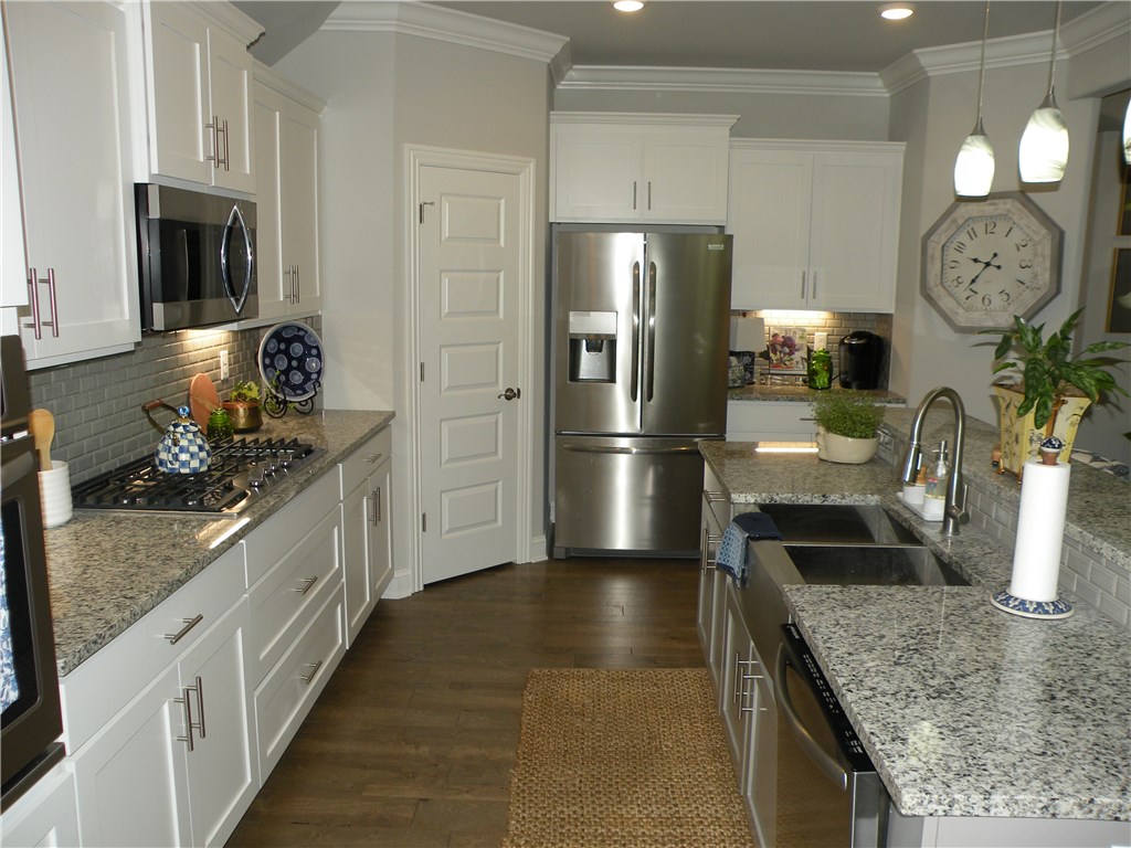Unit 106 Holiday Island - Residential