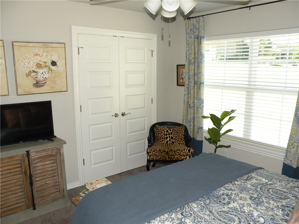 Unit 106 Holiday Island - Residential
