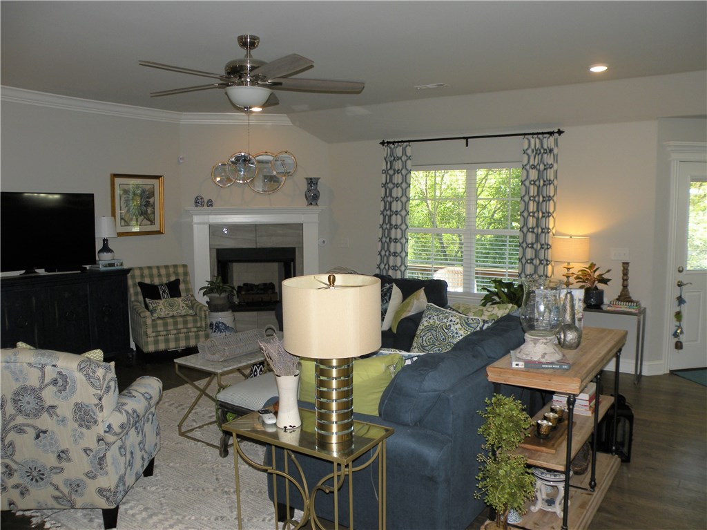 Unit 106 Holiday Island - Residential