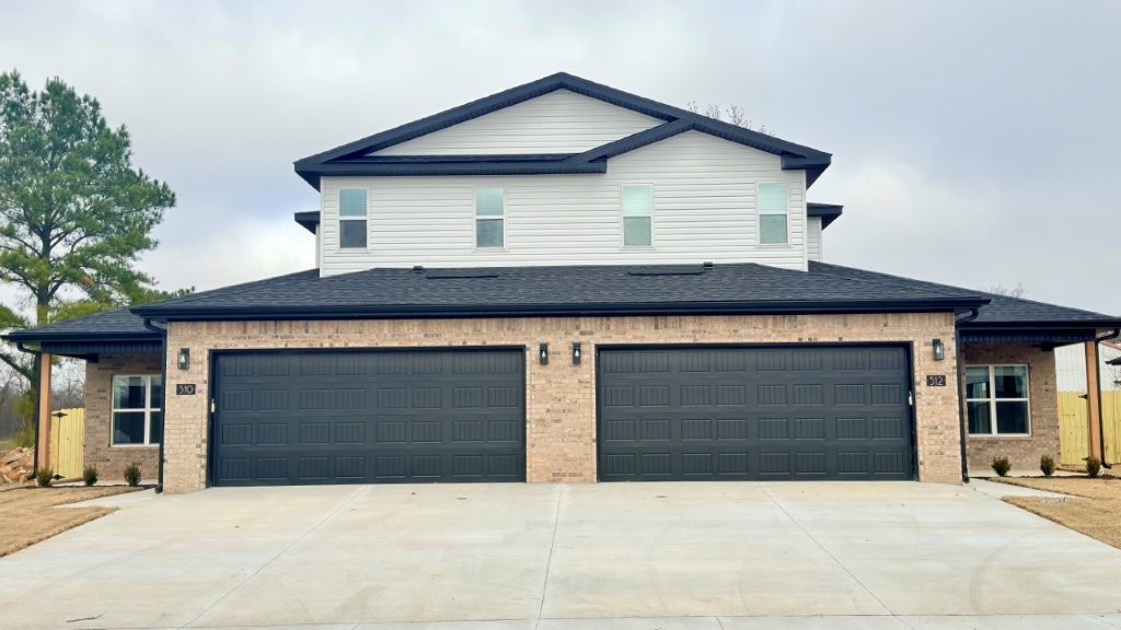 DAISY ROAD DUPLEXES-CENTERTON - Residential Lease