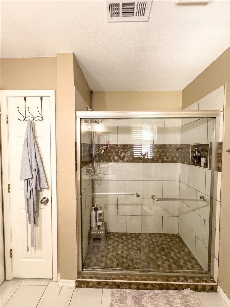 Seminole Hills Rogers - Residential