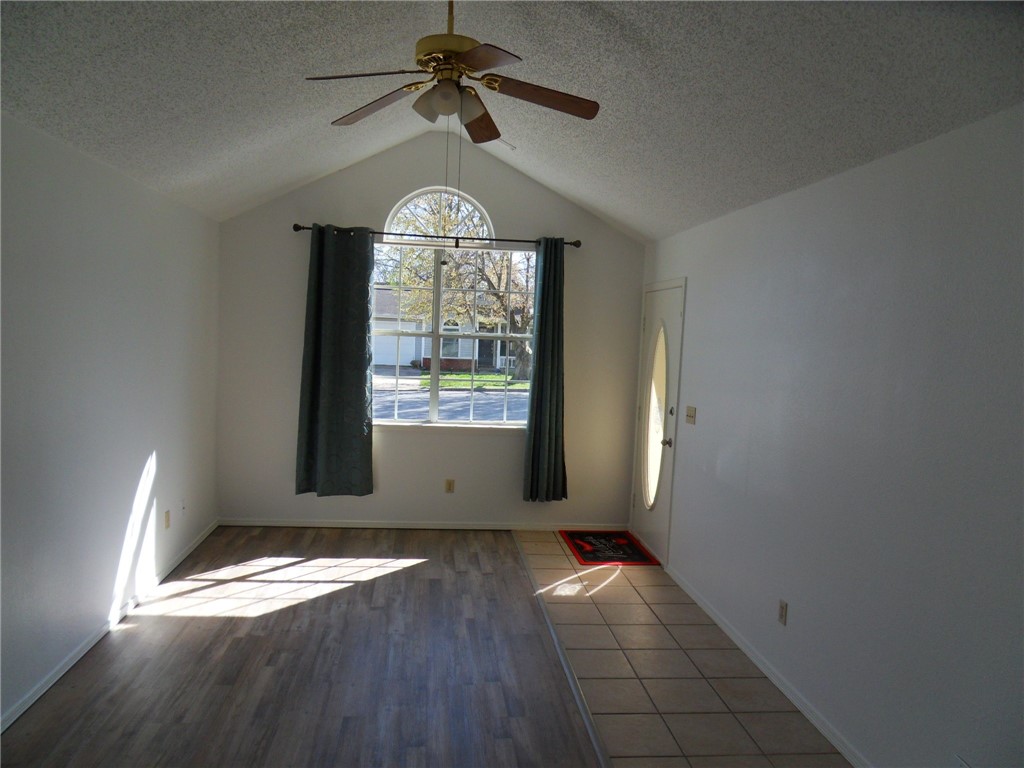 Fiesta Park Add Ph I - Residential Lease