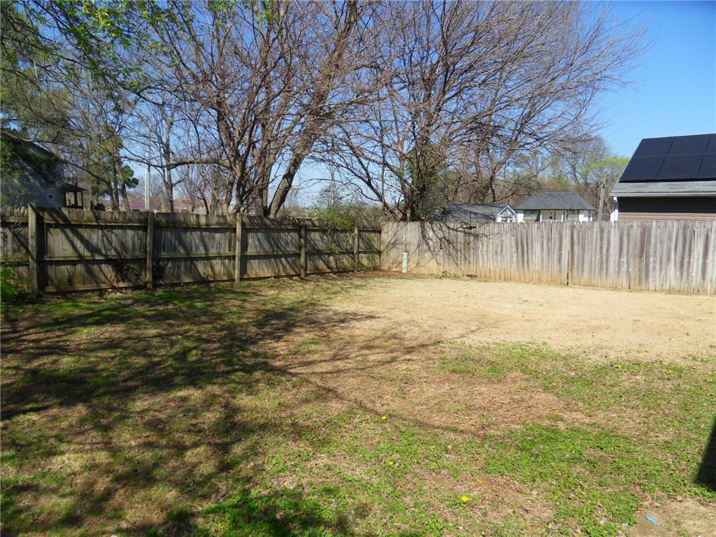 Fiesta Park Add Ph I - Residential Lease