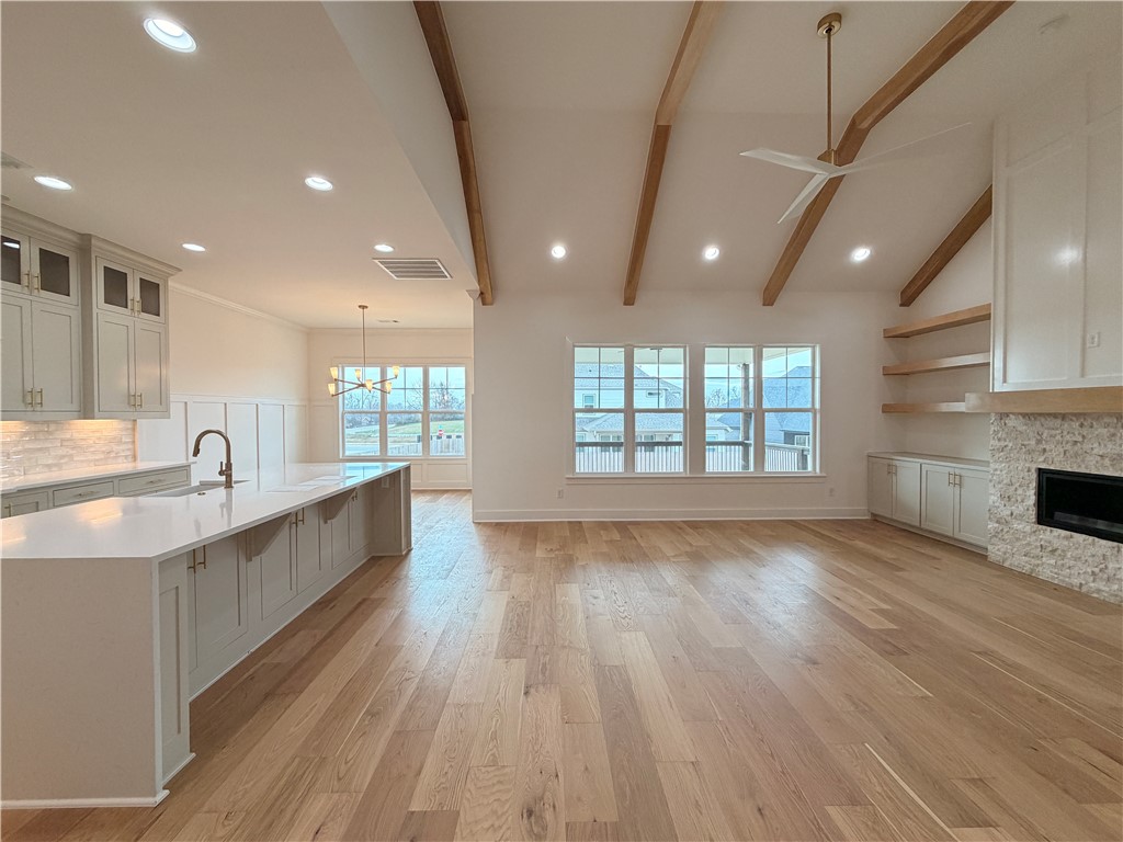 Crescent View - Residential