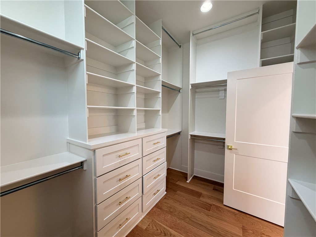 Crescent View - Residential