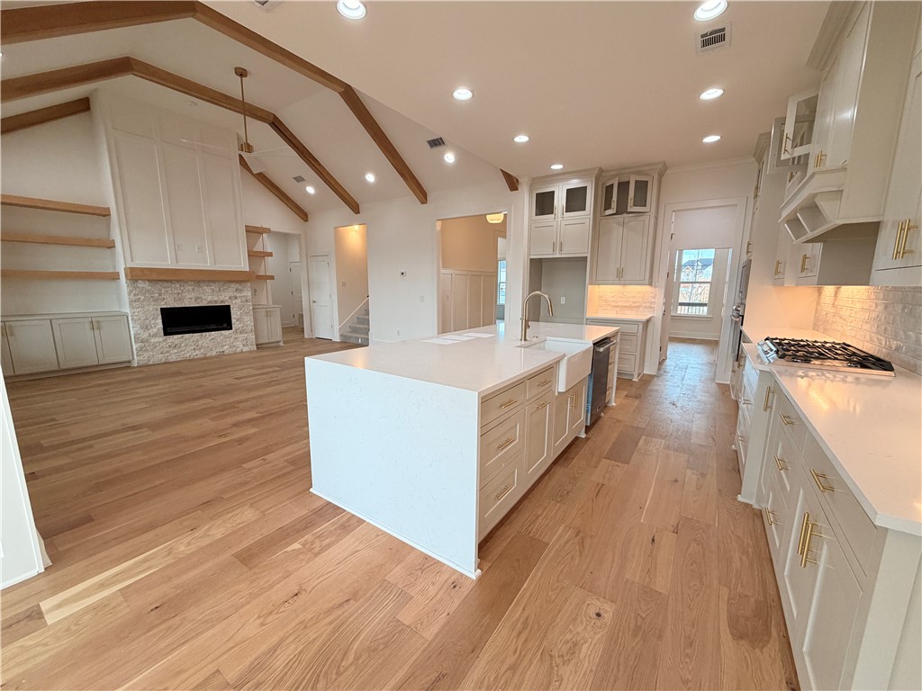 Crescent View - Residential