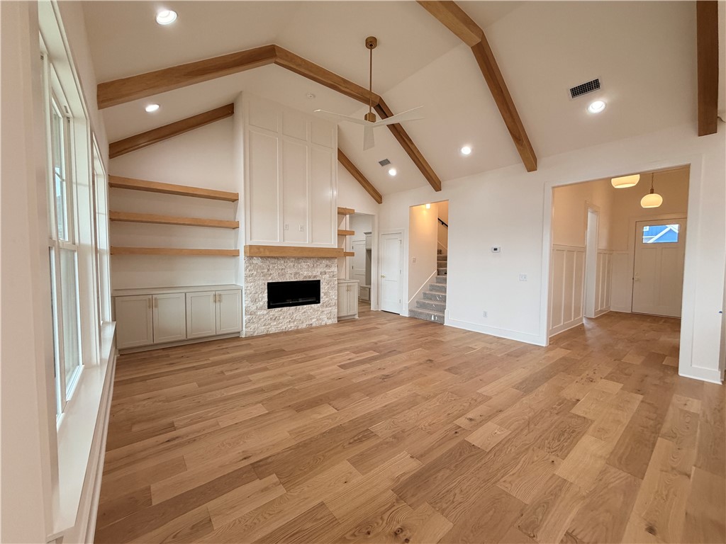 Crescent View - Residential