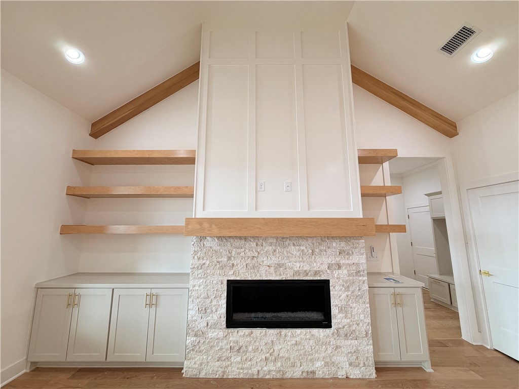 Crescent View - Residential