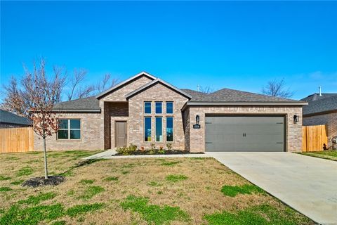 Photo of 1004 Autumn Royal Avenue, Lowell, AR 72745 (MLS # 1330250)