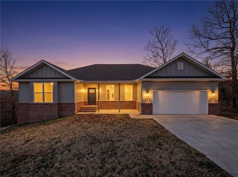 Photo of 3 Ceres Circle, Bella Vista, AR 72715 (MLS # 1332964)
