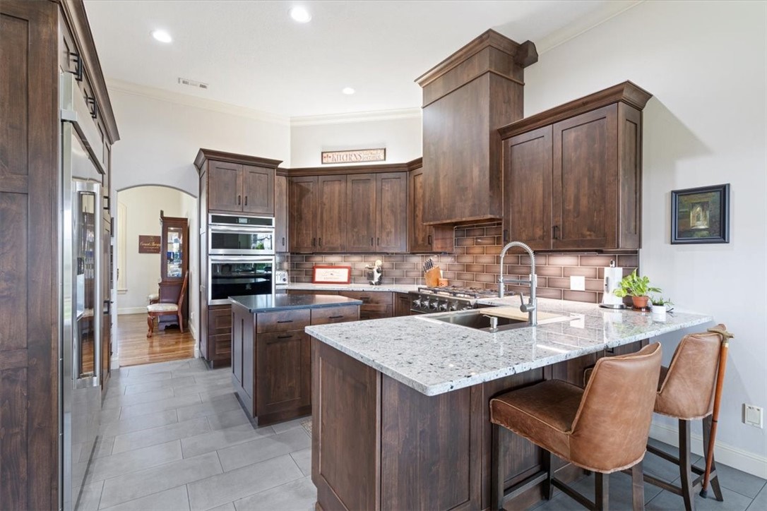 Shadow Valley Ph Vi Rogers - Residential