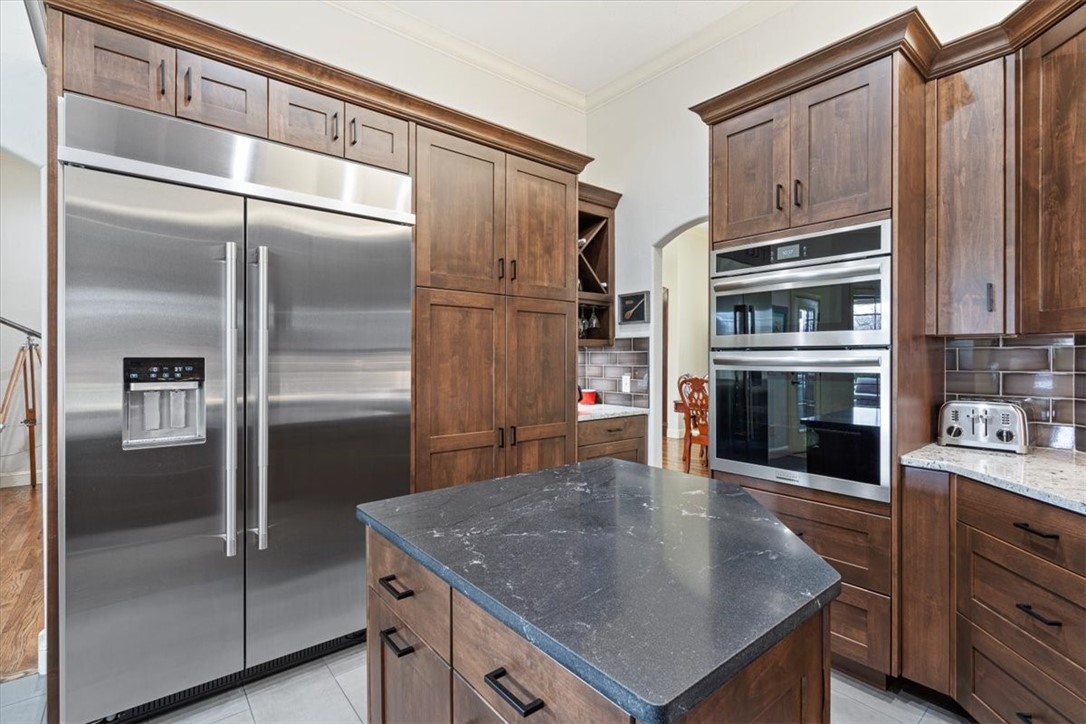 Shadow Valley Ph Vi Rogers - Residential