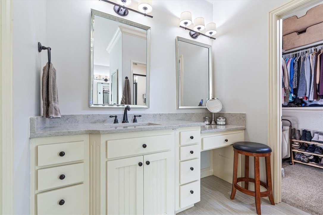 Shadow Valley Ph Vi Rogers - Residential