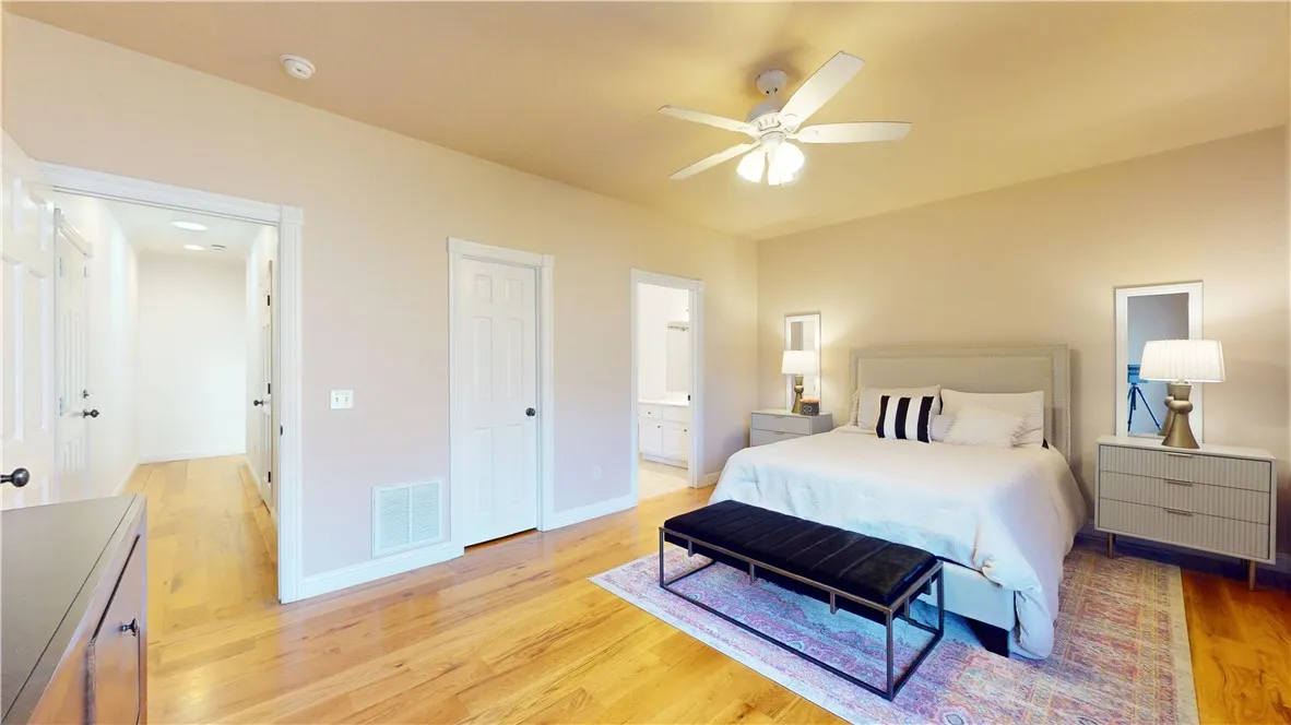 Rogers, Arkansas 72758, United States, 4 Bedrooms Bedrooms, ,4 BathroomsBathrooms,Residential,Active,241197