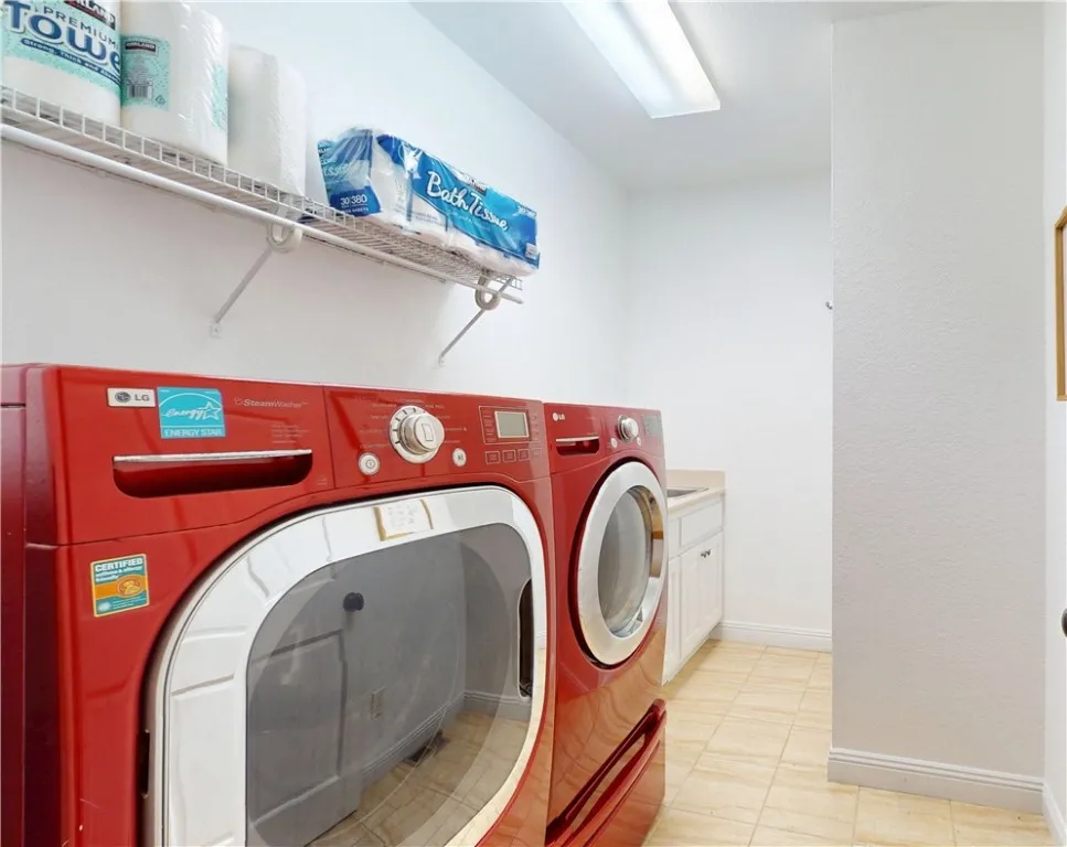 Rogers, Arkansas 72758, United States, 4 Bedrooms Bedrooms, ,4 BathroomsBathrooms,Residential,Active,241197