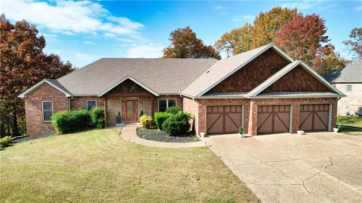 Rogers, Arkansas 72758, United States, 4 Bedrooms Bedrooms, ,4 BathroomsBathrooms,Residential,Active,241197