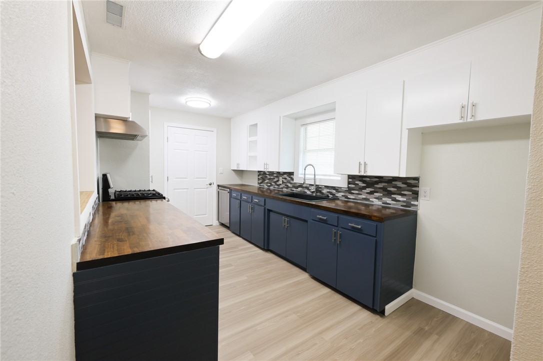 E N Coons Sub Rurban - Residential