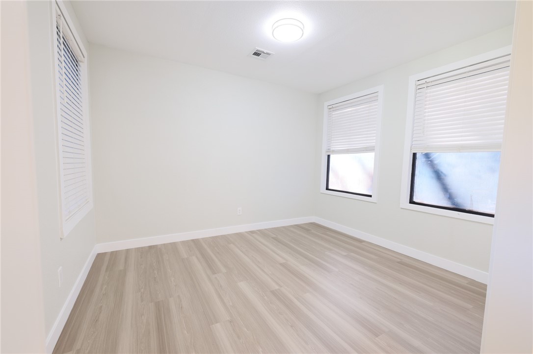 E N Coons Sub Rurban - Residential