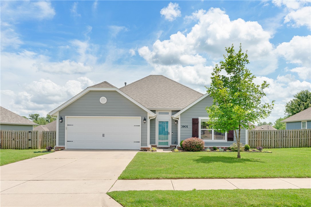 3 bedroom, 2 bath, 1 owner home with open floor plan. Home features new interior paint throughout, new landscaping and new roof coming this week. The house has granite countertops with hardwood floors in main living area, carpet in bedrooms and tile in kitchen/baths. Large laundry room, covered back patio, his and her closets and jacuzzi tub are some of the other features. Home is in a quiet road within walking distance to C.L and Willie George Park with walking trail and splash pad and 2 schools, Don Tyson School of Innovation and Lakeside Junior High. It is also close to Turnbow Elementary. Come check out this charming home!
