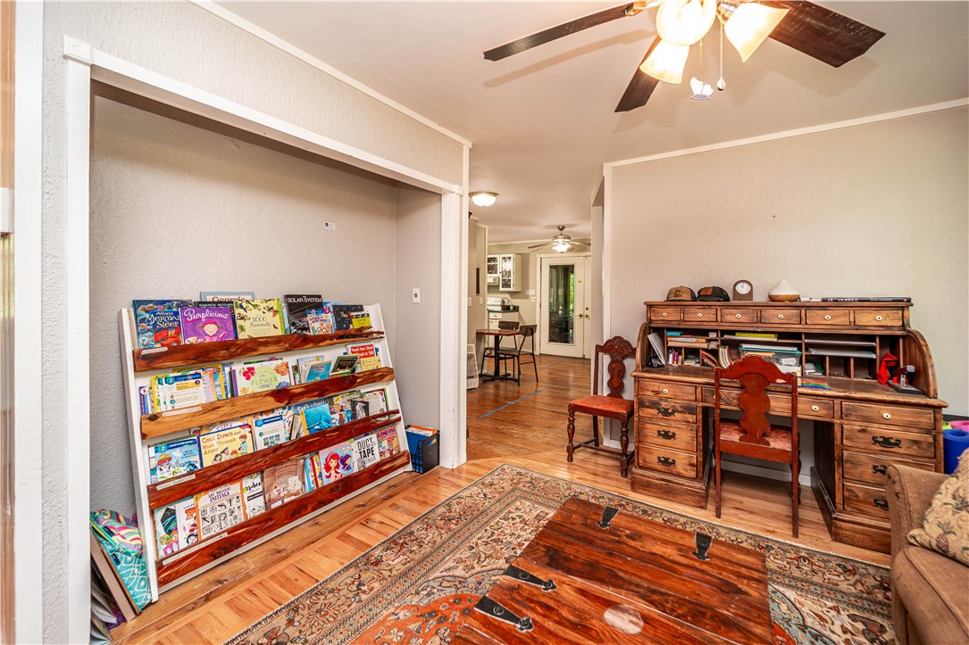 Southern Hills # Vi - Residential