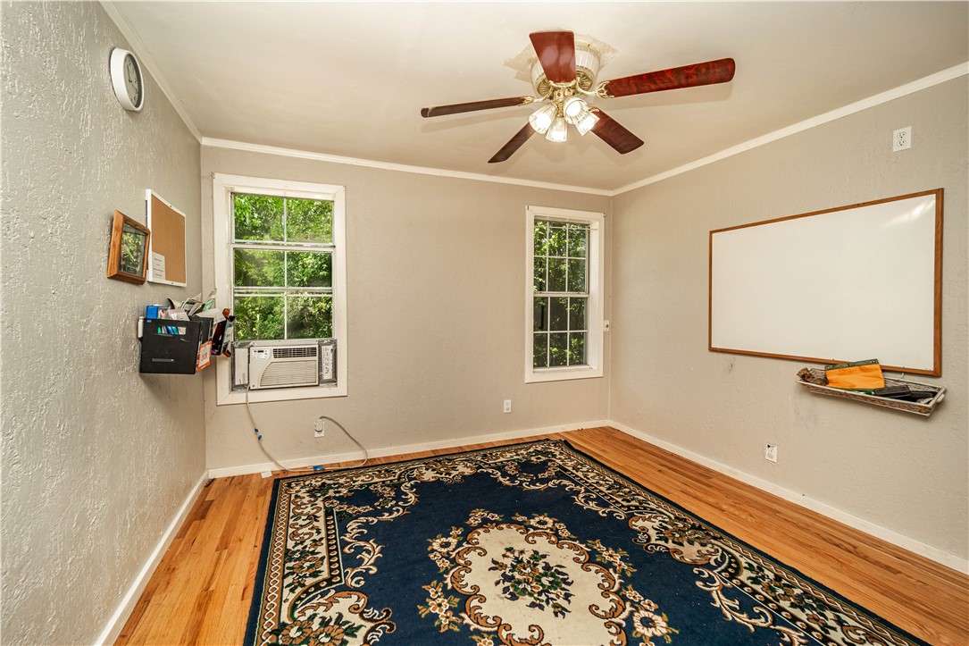 Southern Hills # Vi - Residential