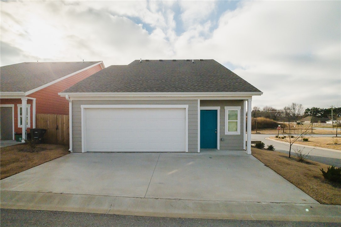 Links At Fayetteville Row Homes - Residential Lease