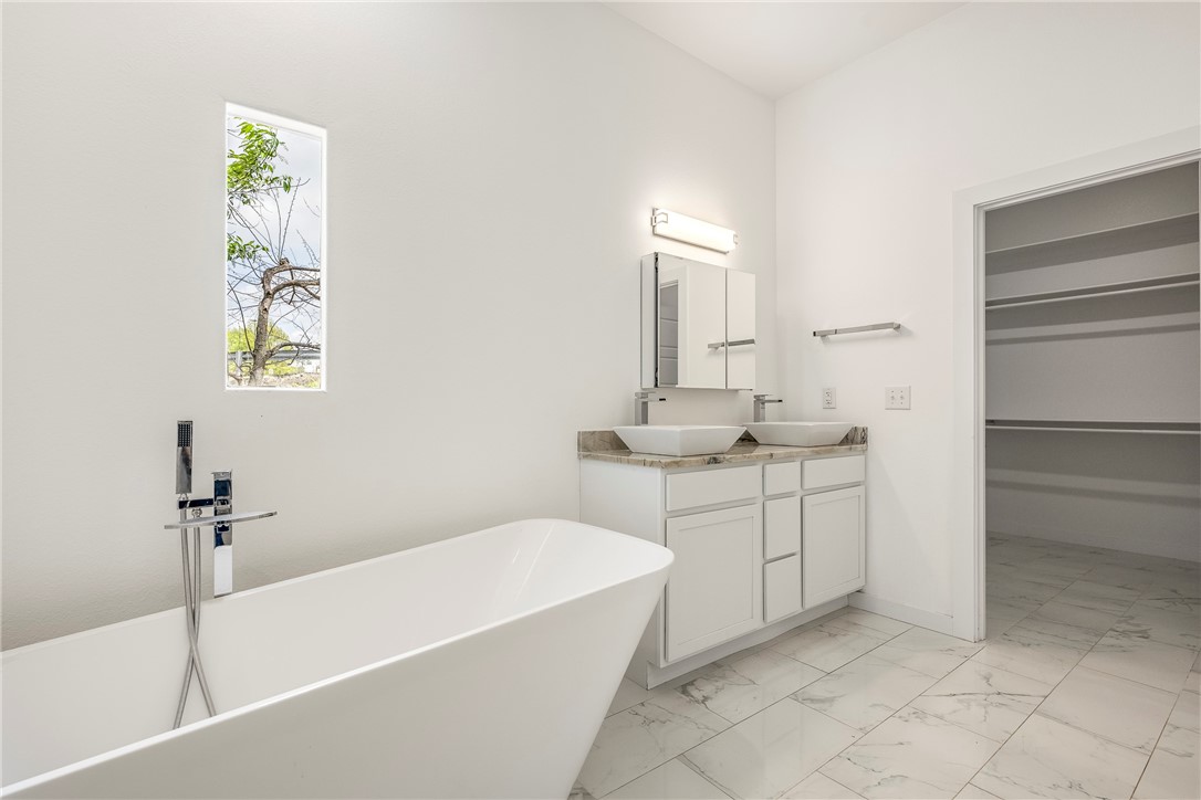 Briarwood Sub Bentonville - Residential Lease