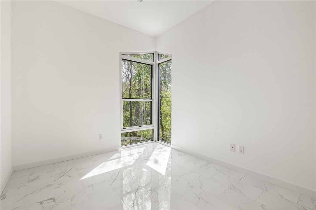 Briarwood Sub Bentonville - Residential Lease