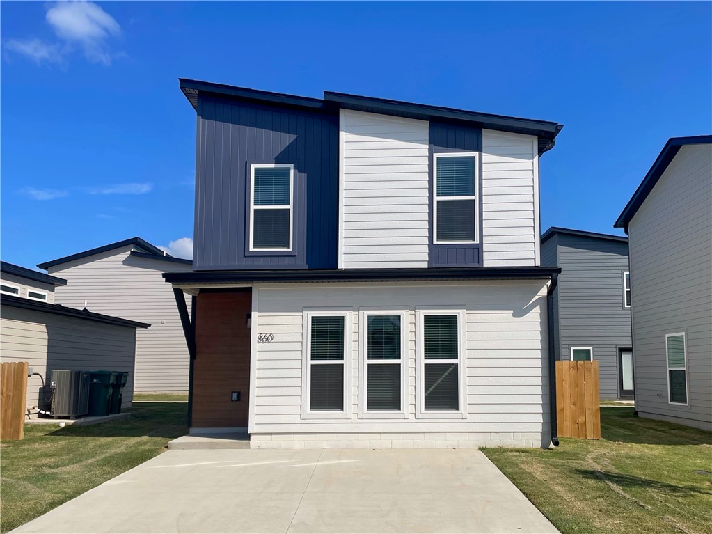 Move-in ready! Take advantage of this great price and enjoy the adorable brand new efficient home that doesn't feel small. Great use of the 1100 sf with bright open space in the living area. You won't believe how spacious this home feels. This is a great option for anyone who wants to be free of maintenance and upkeep. Modern, smart, affordable living! Looking for that first home, wanting to downsize and simplify, or looking for a low-maintenance investment property, Featherston Village may be exactly what you've been looking for. POA allows short, mid and long-term rentals. Never think about lawncare again! Everything you need in a great location. Wonderful new subdivision in Bentonville School District. Comes with 1-yr limited builders warranty.