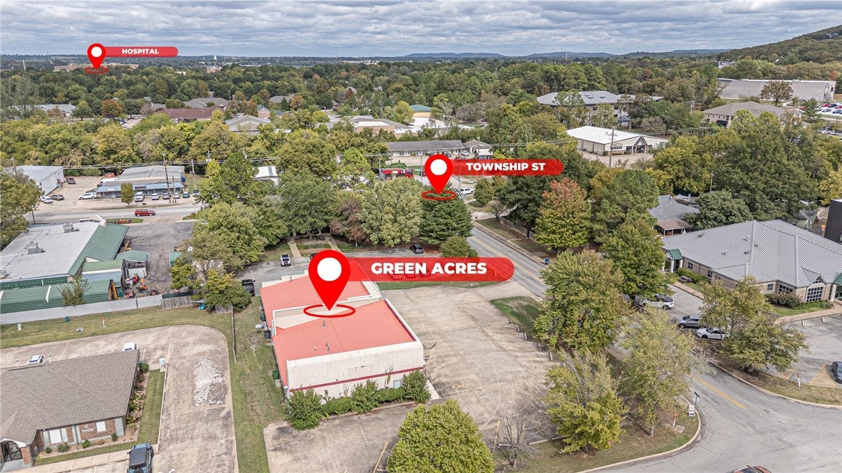 2385-2389 N Green Acres Road
