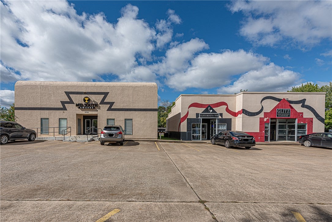 2385-2389 N Green Acres Road