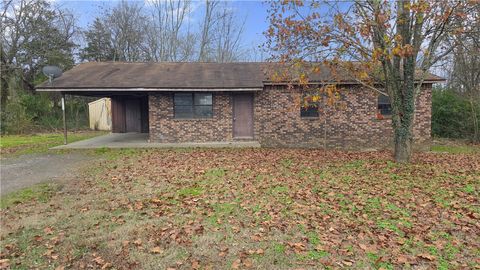 Photo of 205 W 10th Street, Plainview, AR 72833 (MLS # 1330613)