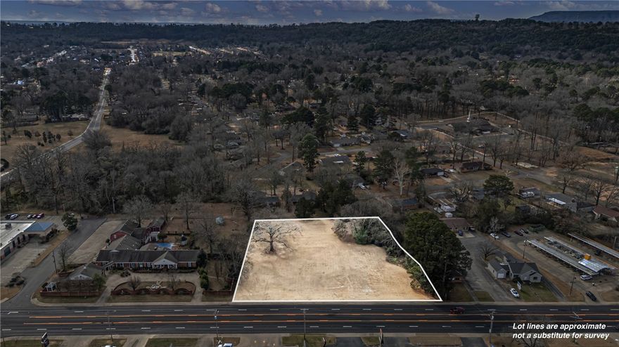 This 1-acre commercial lot on W. Main sits in one of the city's most established corridors. High traffic. Close to the hospital. And it's the last vacant lot at the end of Medical Row.
Surrounded by proven medical and professional offices, this is a location that works from day one. Opportunities like this don't come along often.