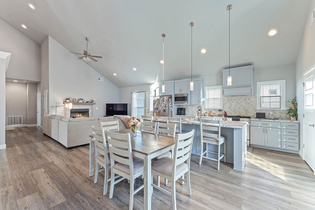 Rolling Hills Sub Bentonville - Residential